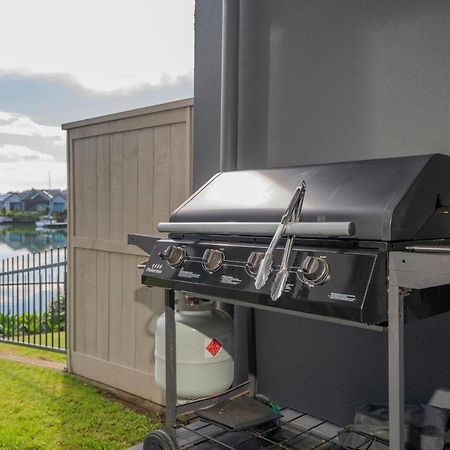 Hosts On The Coast Delight By The Pier Apartment Whitianga Exterior photo