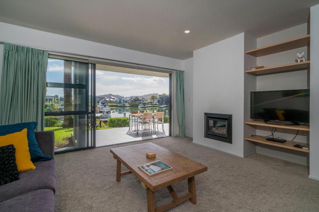 Hosts On The Coast Delight By The Pier Apartment Whitianga Exterior photo